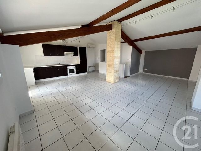 Appartement T4 à louer ST QUIRC