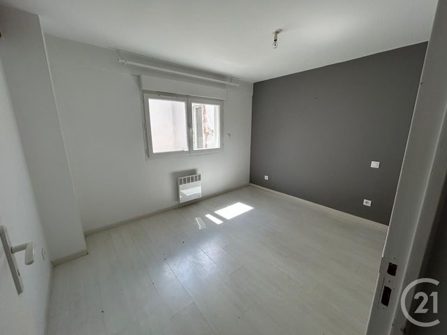 Appartement T4 &agrave; louer - 4 pi&egrave;ces - 100 m2 - St Quirc - 09 - MIDI-PYRENEES