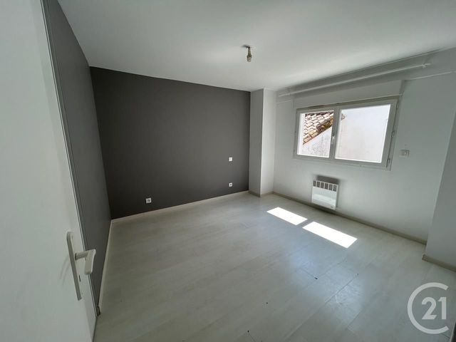 Appartement T4 &agrave; louer - 4 pi&egrave;ces - 100 m2 - St Quirc - 09 - MIDI-PYRENEES