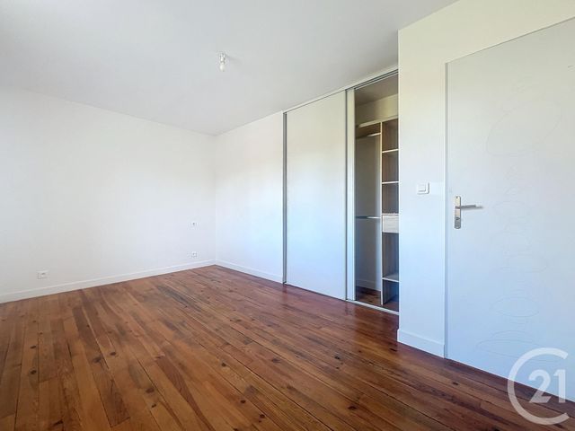 Maison &agrave; louer - 4 pi&egrave;ces - 145 m2 - Lissac - 09 - MIDI-PYRENEES
