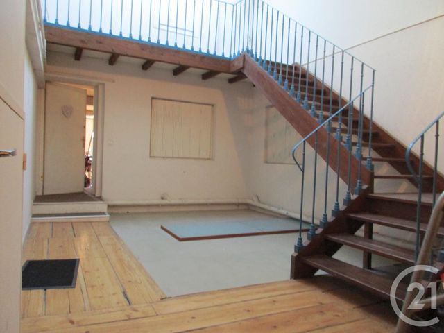 Afficher la photo en grand Appartement F3 à vendre - 3 pièces - 75.0 m2 - PAMIERS - 09 - MIDI-PYRENEES - Century 21 S.D.I.