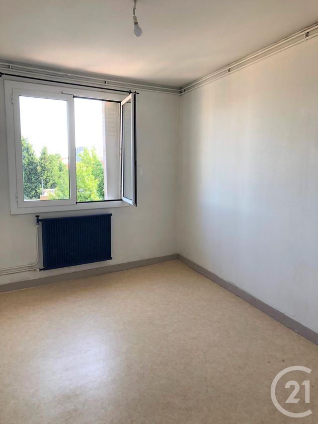 Afficher la photo en grand Appartement F2 à louer - 2 pièces - 40.0 m2 - PAMIERS - 09 - MIDI-PYRENEES - Century 21 S.D.I.