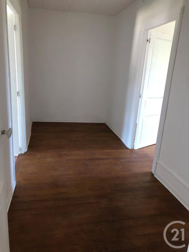 Appartement T4 à louer - 4 pièces - 101.34 m2 - PAMIERS - 09 - MIDI-PYRENEES - Century 21 S.D.I. Appartement T4 à louer - 4 pièces - 101.34 m2 - PAMIERS - 09 - MIDI-PYRENEES - Century 21 S.D.I.