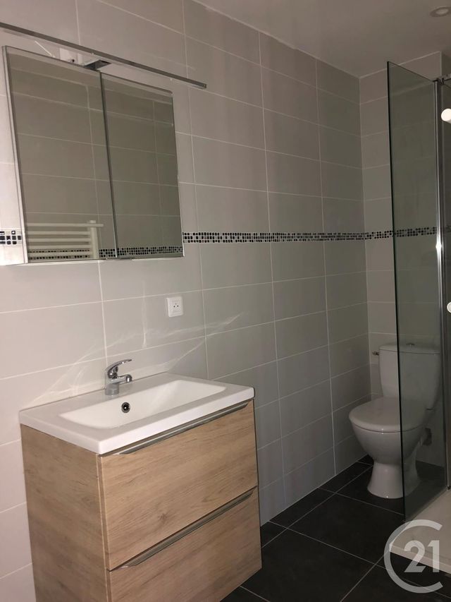Appartement T4 à louer - 4 pièces - 101.34 m2 - PAMIERS - 09 - MIDI-PYRENEES - Century 21 S.D.I. Appartement T4 à louer - 4 pièces - 101.34 m2 - PAMIERS - 09 - MIDI-PYRENEES - Century 21 S.D.I.