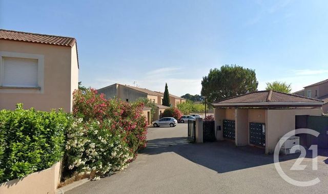 Appartement T3 à vendre - 3 pièces - 61.0 m2 - PAMIERS - 09 - MIDI-PYRENEES - Century 21 S.D.I. Appartement T3 à vendre - 3 pièces - 61.0 m2 - PAMIERS - 09 - MIDI-PYRENEES - Century 21 S.D.I.