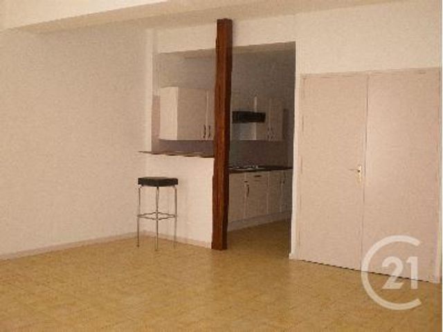 Afficher la photo en grand Appartement F2 à louer - 2 pièces - 60.0 m2 - PAMIERS - 09 - MIDI-PYRENEES - Century 21 S.D.I.