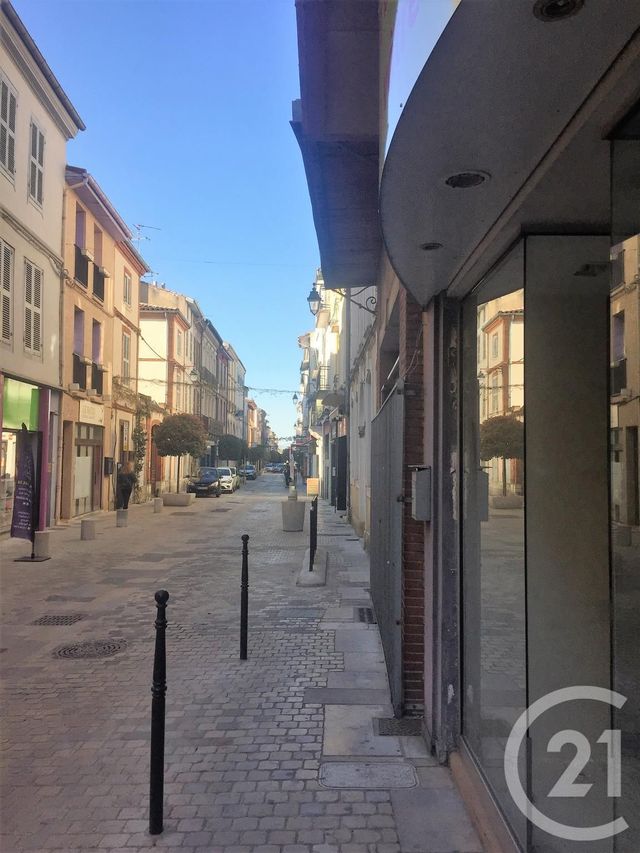 Afficher la photo en grand Appartement F2 à louer - 2 pièces - 60.0 m2 - PAMIERS - 09 - MIDI-PYRENEES - Century 21 S.D.I.
