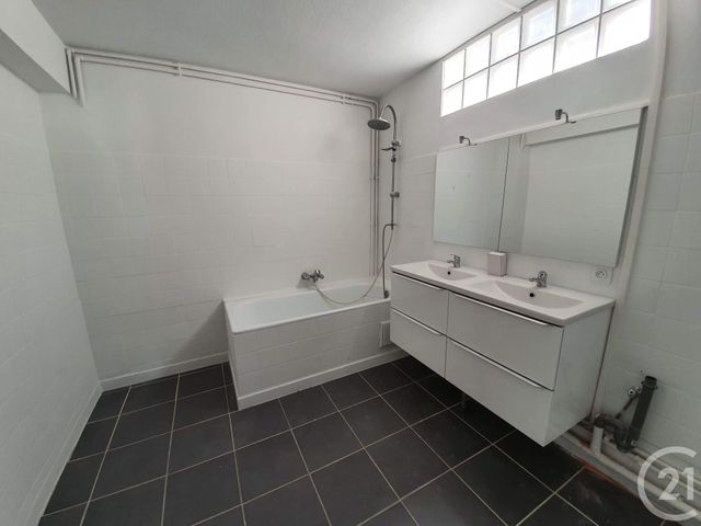 Afficher la photo en grand Appartement T4 à vendre - 4 pièces - 90.0 m2 - PAMIERS - 09 - MIDI-PYRENEES - Century 21 S.D.I.