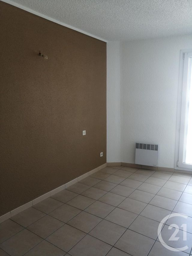 Appartement à louer - 2 pièces - 30.0 m2 - PAMIERS - 09 - MIDI-PYRENEES - Century 21 S.D.I. Appartement à louer - 2 pièces - 30.0 m2 - PAMIERS - 09 - MIDI-PYRENEES - Century 21 S.D.I.