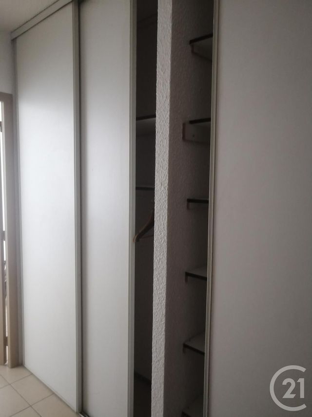 Appartement à louer - 2 pièces - 30.0 m2 - PAMIERS - 09 - MIDI-PYRENEES - Century 21 S.D.I. Appartement à louer - 2 pièces - 30.0 m2 - PAMIERS - 09 - MIDI-PYRENEES - Century 21 S.D.I.