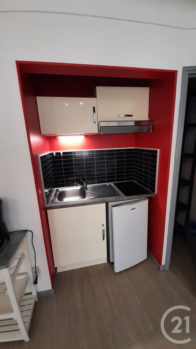 Studio à louer - 1 pièce - 15.0 m2 - PAMIERS - 09 - MIDI-PYRENEES - Century 21 S.D.I. Studio à louer - 1 pièce - 15.0 m2 - PAMIERS - 09 - MIDI-PYRENEES - Century 21 S.D.I.