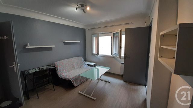 Studio à louer - 1 pièce - 15.0 m2 - PAMIERS - 09 - MIDI-PYRENEES - Century 21 S.D.I. Studio à louer - 1 pièce - 15.0 m2 - PAMIERS - 09 - MIDI-PYRENEES - Century 21 S.D.I.