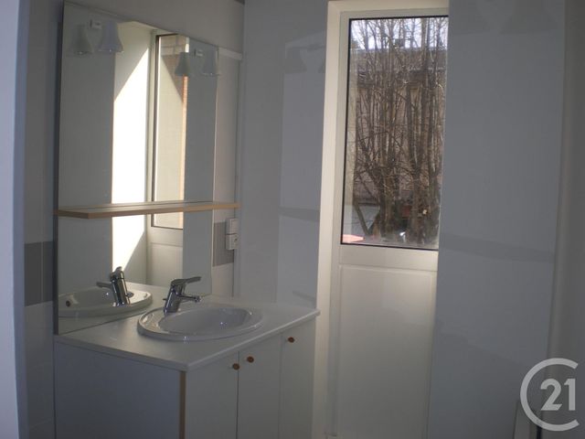 Appartement à louer - 2 pièces - 69.0 m2 - PAMIERS - 09 - MIDI-PYRENEES - Century 21 S.D.I. Appartement à louer - 2 pièces - 69.0 m2 - PAMIERS - 09 - MIDI-PYRENEES - Century 21 S.D.I.