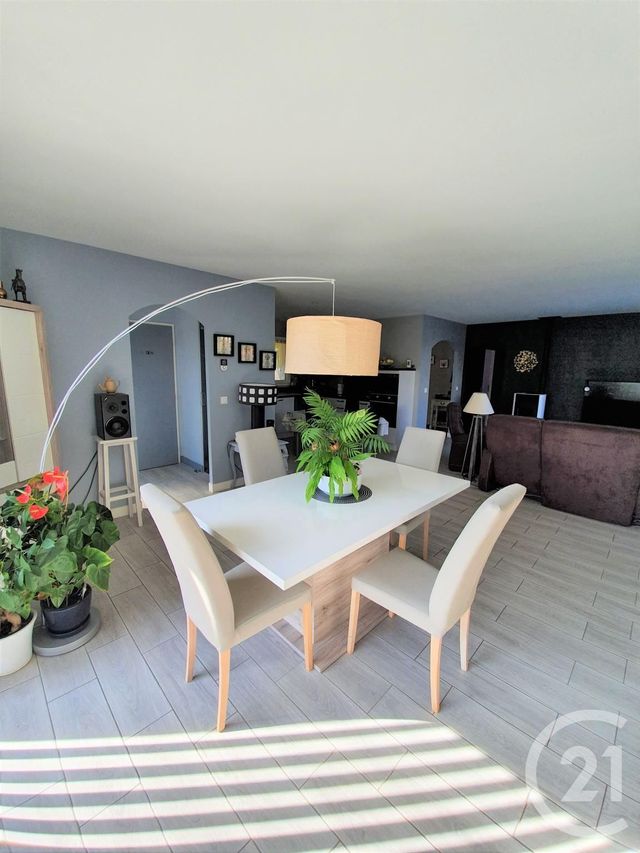 maison à louer - 5 pièces - 127.0 m2 - PAMIERS - 09 - MIDI-PYRENEES - Century 21 S.D.I. maison à louer - 5 pièces - 127.0 m2 - PAMIERS - 09 - MIDI-PYRENEES - Century 21 S.D.I.