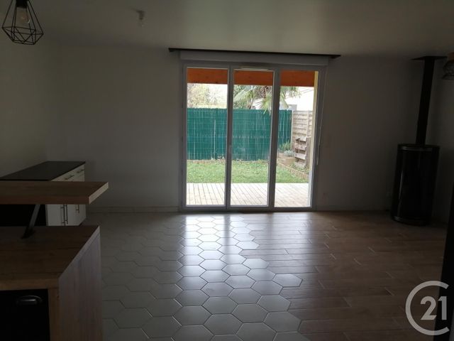 maison à louer - 4 pièces - 77.3 m2 - PAMIERS - 09 - MIDI-PYRENEES - Century 21 S.D.I. maison à louer - 4 pièces - 77.3 m2 - PAMIERS - 09 - MIDI-PYRENEES - Century 21 S.D.I.
