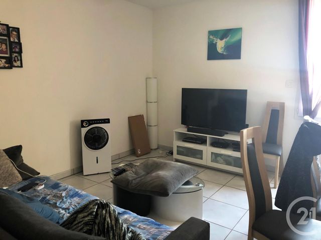 Afficher la photo en grand Appartement T4 à louer - 4 pièces - 82.15 m2 - SAVERDUN - 09 - MIDI-PYRENEES - Century 21 S.D.I.