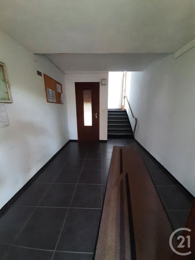 Afficher la photo en grand Appartement à vendre - 3 pièces - 52.0 m2 - ST JEAN DU FALGA - 09 - MIDI-PYRENEES - Century 21 S.D.I.