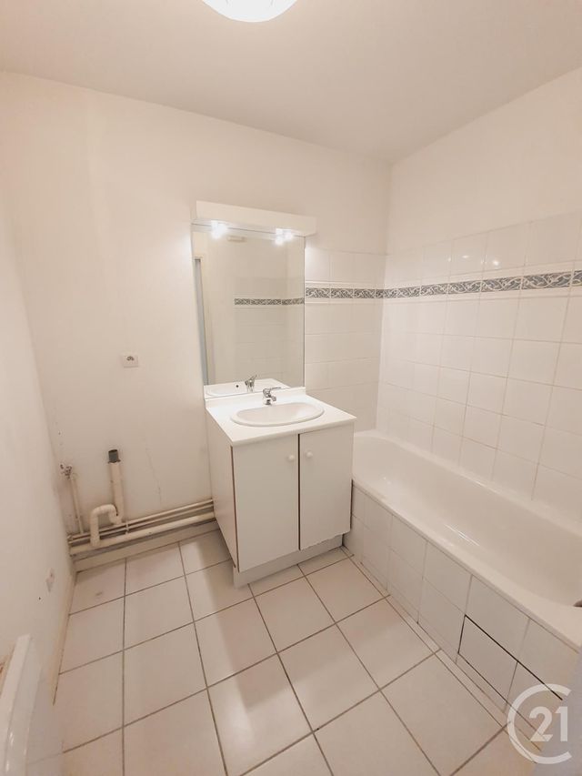 Afficher la photo en grand Appartement F4 à vendre - 4 pièces - 71.83 m2 - PAMIERS - 09 - MIDI-PYRENEES - Century 21 S.D.I.