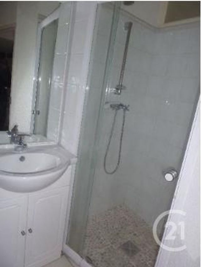 Afficher la photo en grand Appartement F2 à louer - 2 pièces - 60.0 m2 - PAMIERS - 09 - MIDI-PYRENEES - Century 21 S.D.I.