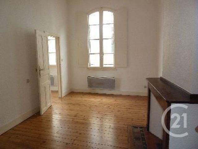 Afficher la photo en grand Appartement F2 à louer - 2 pièces - 60.0 m2 - PAMIERS - 09 - MIDI-PYRENEES - Century 21 S.D.I.