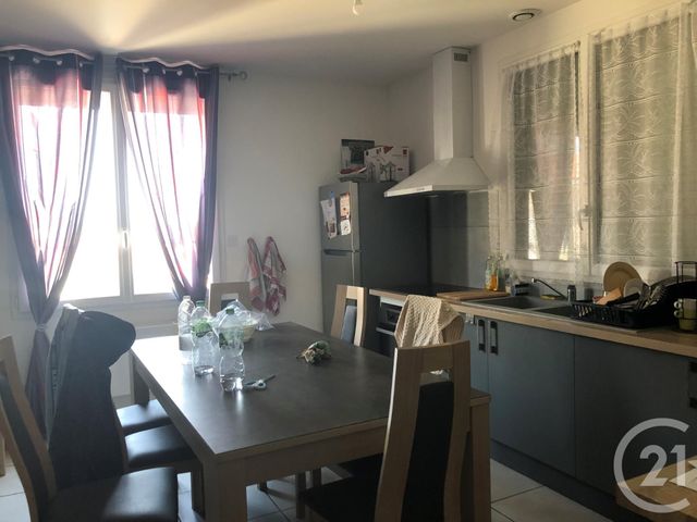 Appartement T4 à louer - 4 pièces - 82.15 m2 - SAVERDUN - 09 - MIDI-PYRENEES - Century 21 S.D.I.