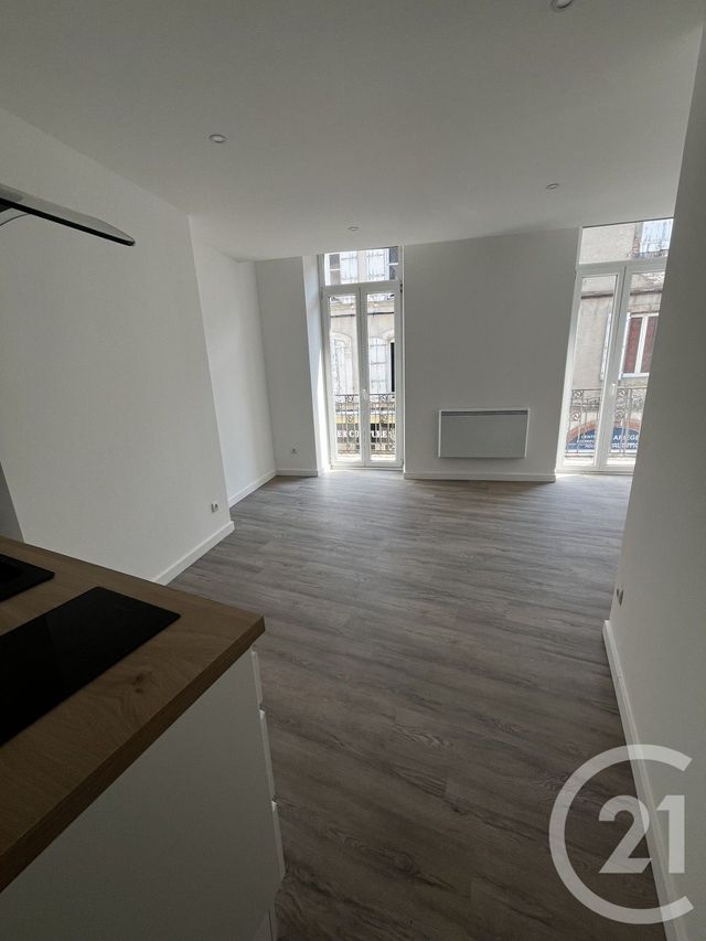 Appartement T2 &agrave; louer - 2 pi&egrave;ces - 30,61 m2 - Pamiers - 09 - MIDI-PYRENEES