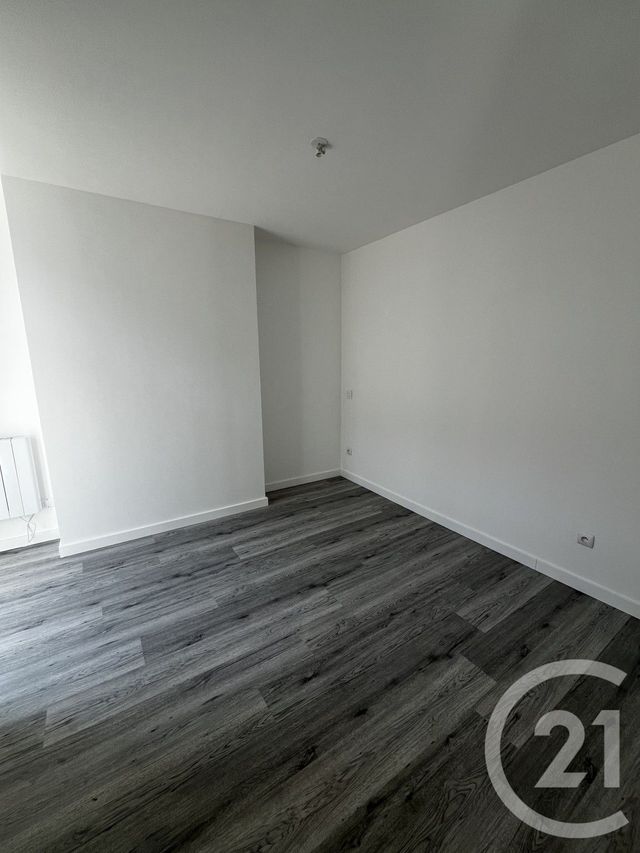 Appartement T2 &agrave; louer - 2 pi&egrave;ces - 30,61 m2 - Pamiers - 09 - MIDI-PYRENEES