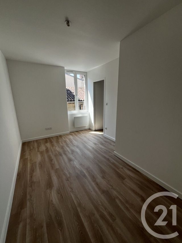 Appartement T2 &agrave; louer - 2 pi&egrave;ces - 28,09 m2 - Pamiers - 09 - MIDI-PYRENEES