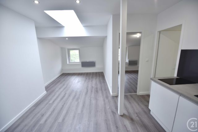 Appartement T2 &agrave; louer - 2 pi&egrave;ces - 31,92 m2 - Pamiers - 09 - MIDI-PYRENEES