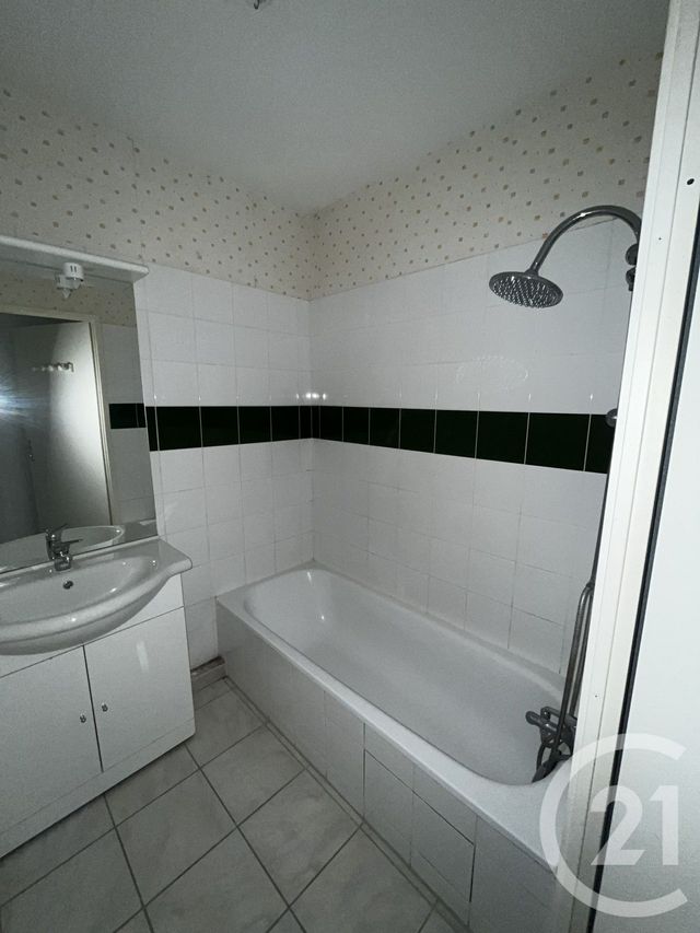 Appartement T2 &agrave; louer - 2 pi&egrave;ces - 53,12 m2 - Pamiers - 09 - MIDI-PYRENEES